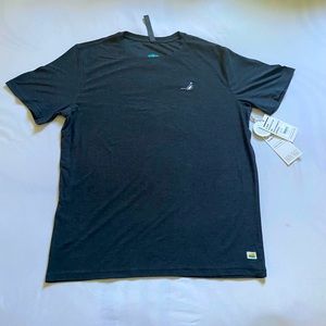 Vuori soft black tee
